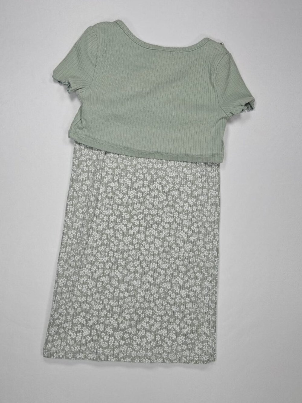OshKosh B'gosh Girls 2pc Sage Green Floral Dress & Ribbed Cardigan Set Size 5 - Picture 2 of 5